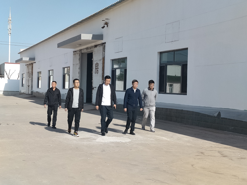 石嘴山市副市長(zhǎng)、惠農(nóng)區(qū)委書(shū)記王宇翔蒞臨寧夏興康恒潤(rùn)農(nóng)業(yè)科技發(fā)展有限公司調(diào)研指導(dǎo)